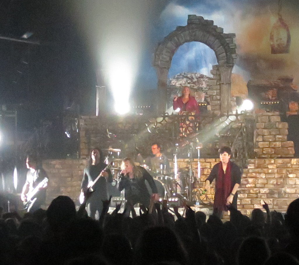 Image: 160308--avantasia/web/av13.jpg