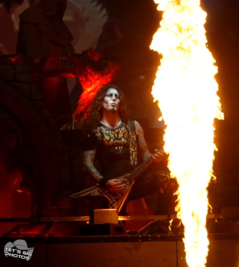 Photo: img/powerwolf02.jpg