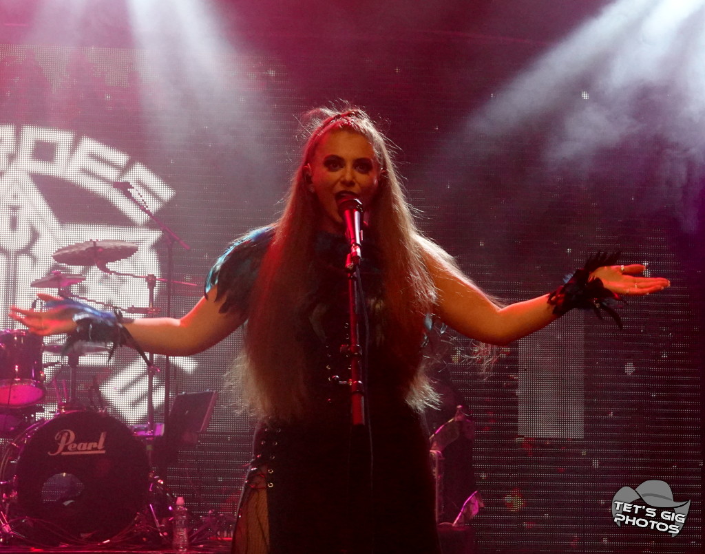 Photo: img/heroes02.jpg