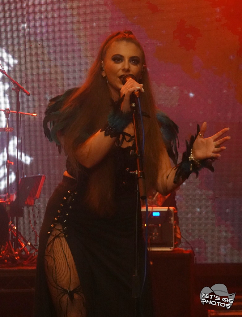 Photo: img/heroes06.jpg