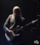 am08